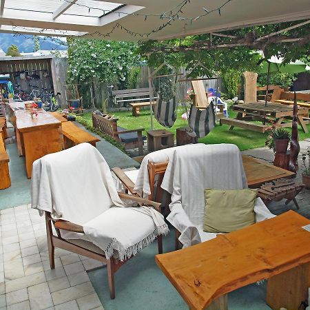 Annies Nirvana Lodge Backpackers Takaka Exteriör bild